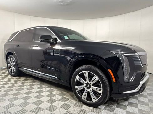 New 2025 Cadillac Escalade IQ Luxury 2 AWD/4WD image 9