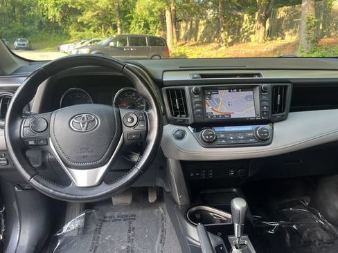 Used 2016 Toyota RAV4 Limited AWD/4WD image 10