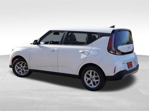 Certified 2024 Kia Soul LX w/ Option Group 015 FWD image 8