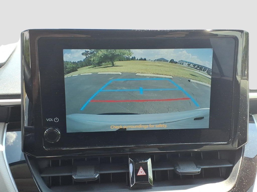 Used 2024 Toyota Corolla LE FWD image 17