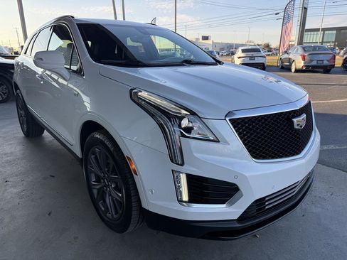 Used 2020 Cadillac XT5 Sportv image 3