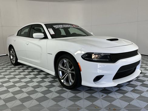 Used 2022 Dodge Charger R/T RWD image 2