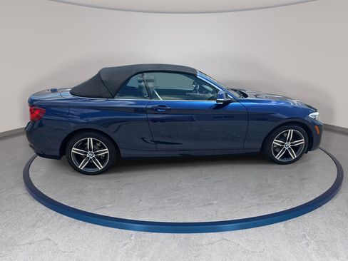 Used 2017 BMW 230i Convertible RWD image 4