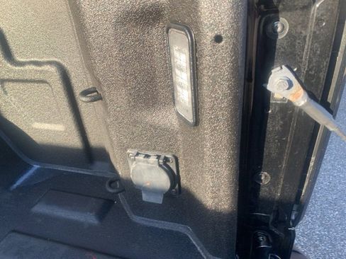 Used 2019 GMC Sierra 1500 Denali w/ Denali Ultimate Package image 9