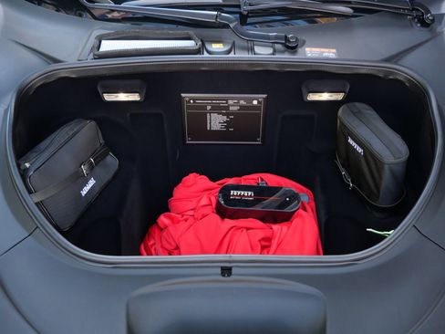 Used 2022 Ferrari F8 Tributo RWD image 24