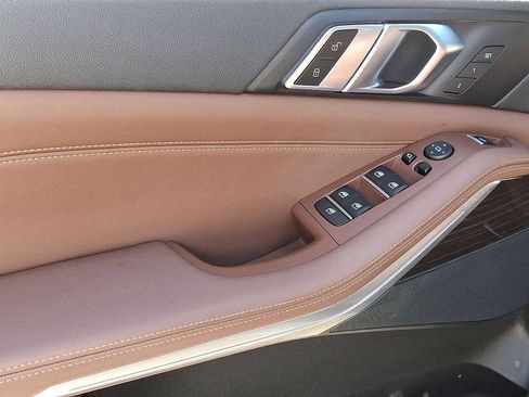 Used 2023 BMW X5 xDrive40i w/ Climate Comfort Package image 10