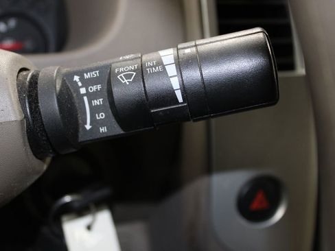 Used 2014 Nissan Frontier SV image 23