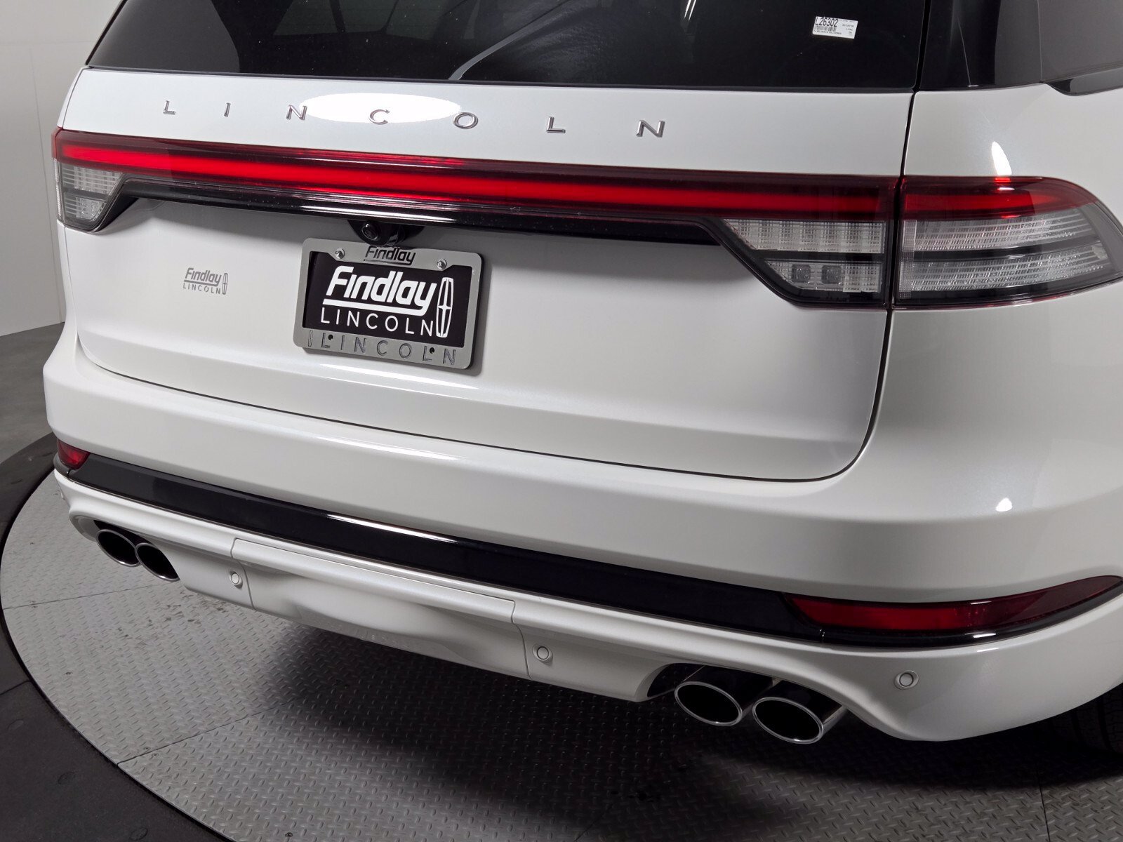 New 2026 Lincoln Aviator AWD w/ Jet Appearance Package image 5
