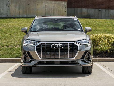 Used 2023 Audi Q3 2.0T Premium w/ Convenience Package AWD/4WD image 28