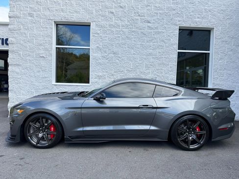 Used 2022 Ford Mustang Shelby GT500 w/ Carbon Fiber Track Pack image 13