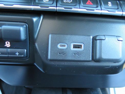 Used 2024 Chevrolet Colorado Trail Boss w/ Technology Package image 14