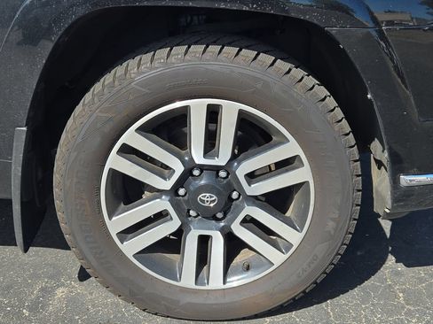 Used 2023 Toyota 4Runner Limited AWD/4WD image 5
