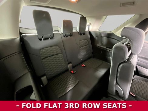 Used 2022 Nissan Pathfinder SV AWD/4WD image 26