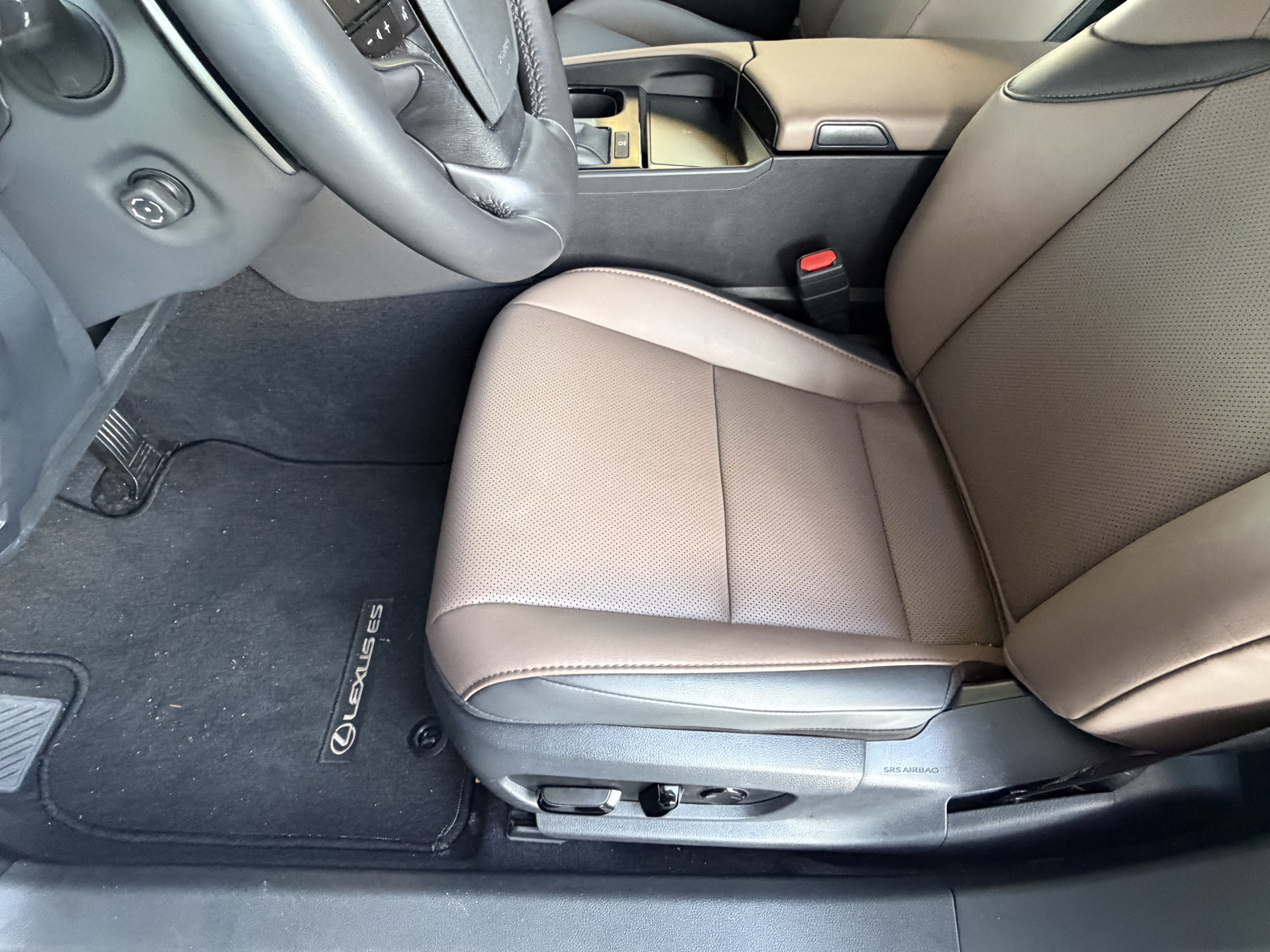 Used 2025 Lexus ES 350 w/ Premium Package FWD image 16
