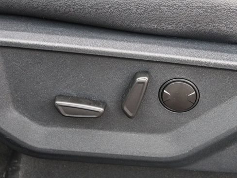 New 2026 Ford F250 Lariat w/ Black Appearance Package image 21