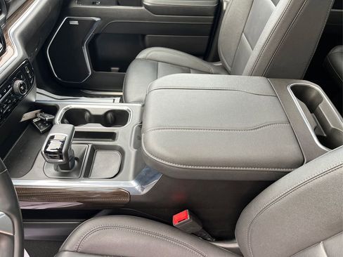 Used 2024 Chevrolet Silverado 1500 RST image 15