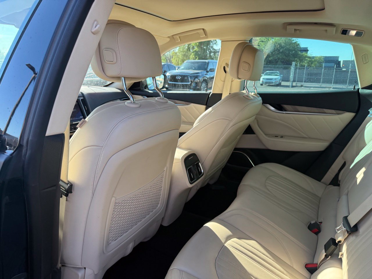 Used 2019 Maserati Levante S GranLusso AWD/4WD image 11