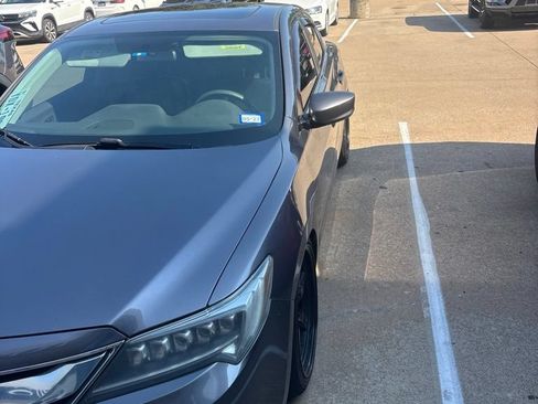Used 2017 Acura ILX FWD image 3