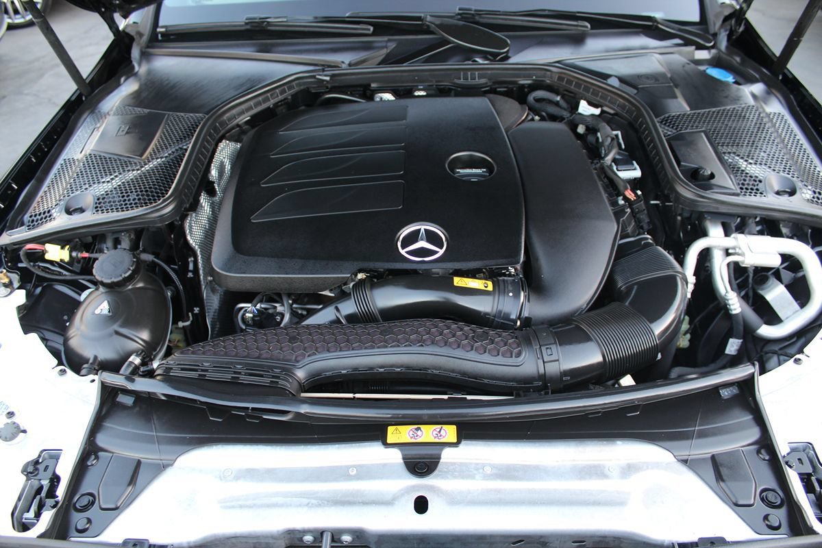 Used 2019 Mercedes-Benz C 300 Sedan image 34