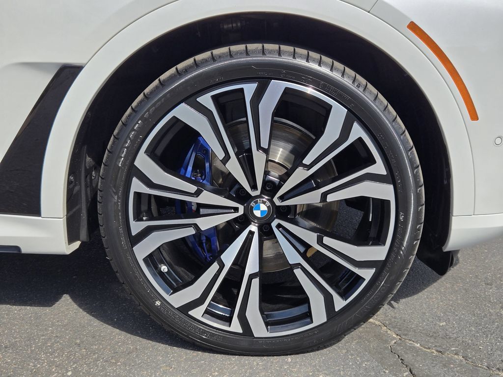 Certified 2024 BMW X7 M60i w/ Executive Package AWD/4WD image 12