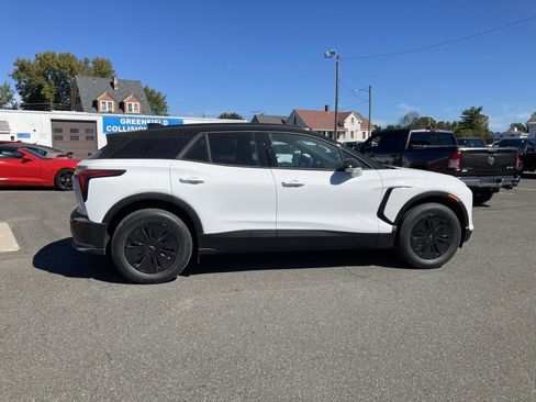 New 2026 Chevrolet Blazer EV LT image 8