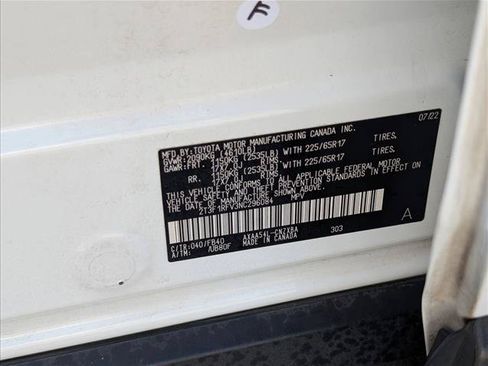Used 2022 Toyota RAV4 LE AWD/4WD image 23