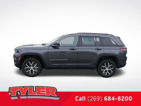 New 2025 Jeep Grand Cherokee Limited AWD/4WD image 4