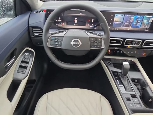 New 2026 Nissan Sentra SL w/ Floor Mat Package image 8