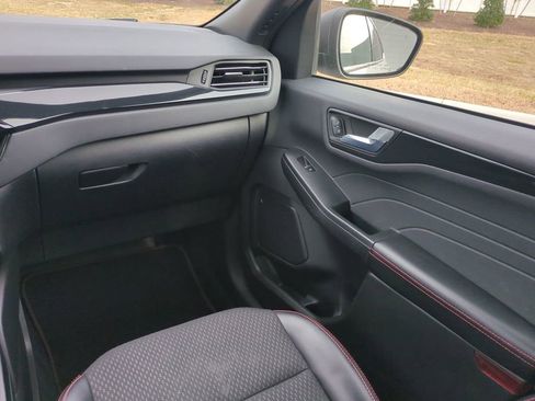 Used 2023 Ford Escape ST-Line image 17