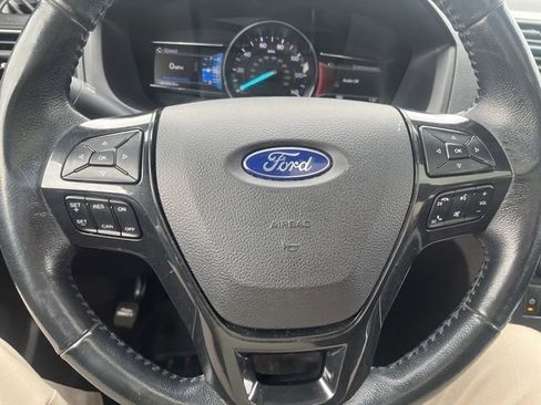 Used 2018 Ford Explorer XLT w/ Equipment Group 202A image 16