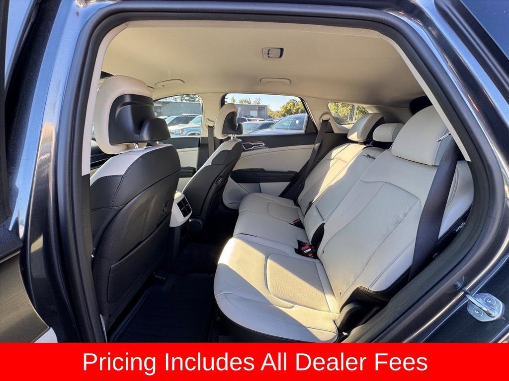 Used 2024 Kia Sportage EX FWD image 11