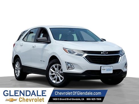 Certified 2020 Chevrolet Equinox LS w/ LPO, Floor Liner Package FWD image 1