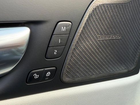 New 2026 Volvo XC60 B5 Ultra w/ Protection Package Premier image 10