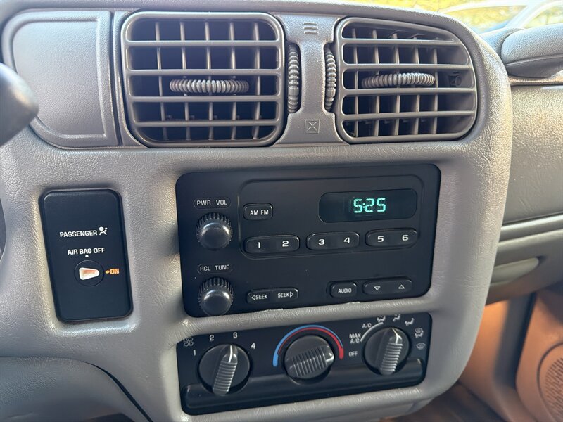 Used 2002 Chevrolet S10 Pickup 2WD Extended Cab image 29