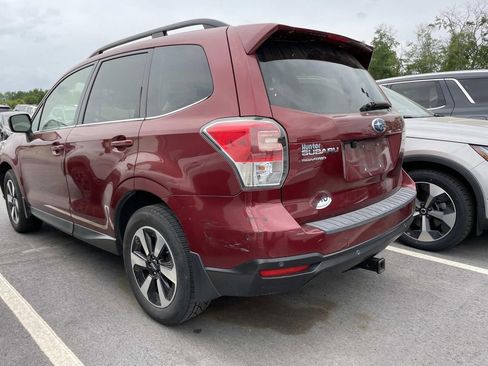 Used 2017 Subaru Forester 2.5i Limited AWD/4WD image 3