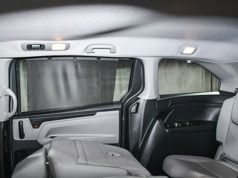 Used 2023 Honda Odyssey EX-L image 46