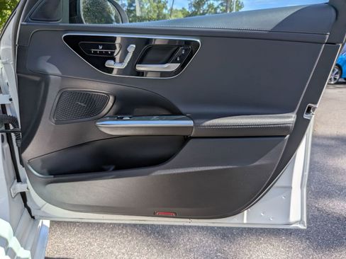 Used 2023 Mercedes-Benz C 300 4MATIC Sedan image 35