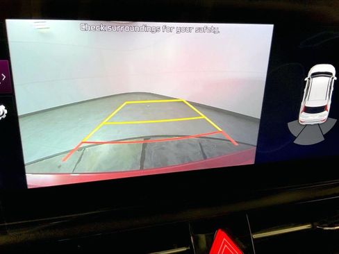 Certified 2024 Kia Niro EX FWD image 21