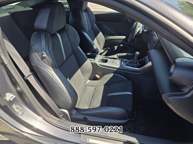Used 2025 Toyota GR86 Premium RWD image 19