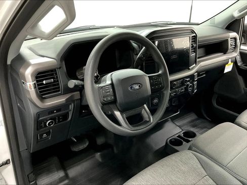 Used 2025 Ford F150 XL w/ Equipment Group 103A High RWD image 9