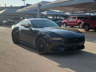 Used 2025 Ford Mustang Coupe RWD video 2