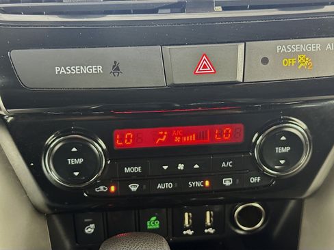 Used 2024 Mitsubishi Eclipse Cross SEL AWD/4WD image 22