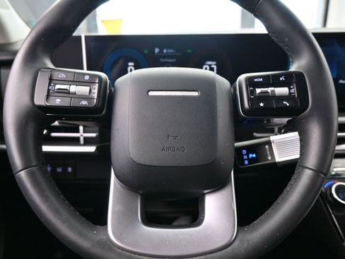 Used 2025 Hyundai Santa Fe SEL FWD image 28