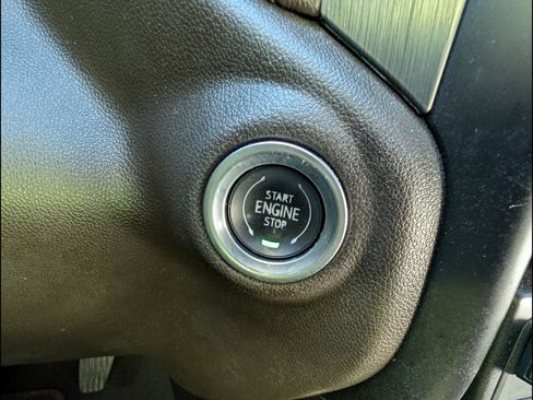 Used 2023 GMC Sierra 3500 Denali image 13