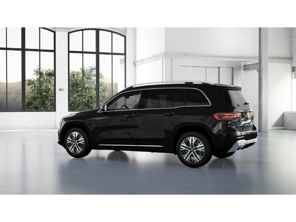 Certified 2026 Mercedes-Benz GLB 250 4MATIC image 31