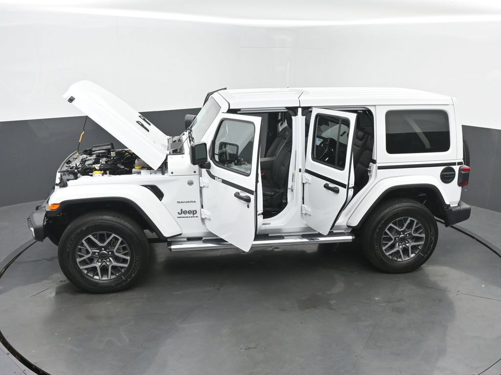 Used 2024 Jeep Wrangler Unlimited Sahara w/ Technology Group AWD/4WD image 71