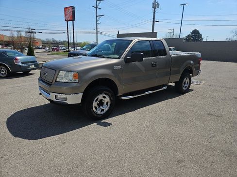 Used 2004 Ford F150 Lariat image 2