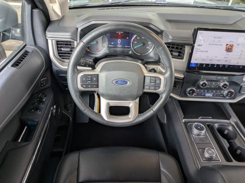Certified 2022 Ford Expedition XLT AWD/4WD image 20