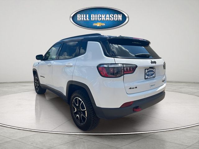 Used 2024 Jeep Compass Trailhawk AWD/4WD image 5