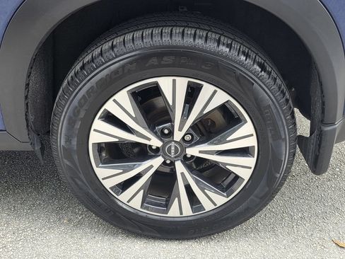 Certified 2023 Nissan Rogue SV FWD image 15